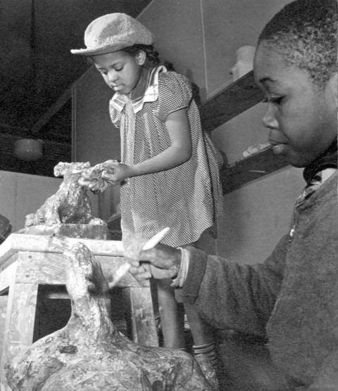 Clase en el centro de arte comunitario de Harlem